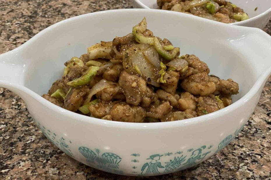 Black pepper chicken in a bowl
